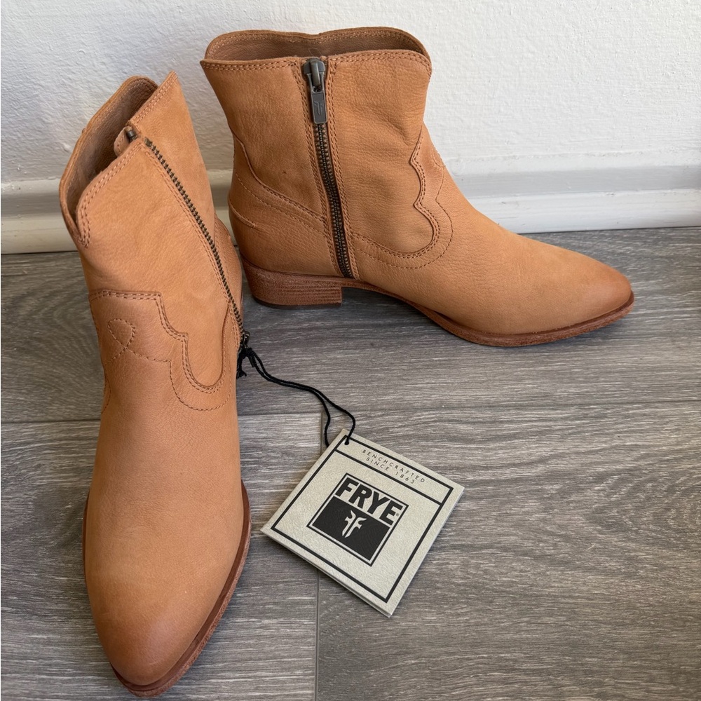 Frye Women's Light Brown Leather Ankle Booties with Side Zip